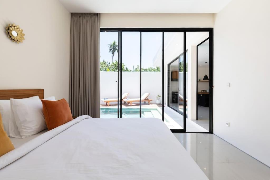 Villa The R Kaba - Incl. Motorbikes Seminyak